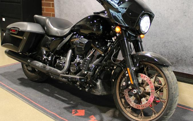 2022 Harley-Davidson® Road Glide® ST Vivid Black