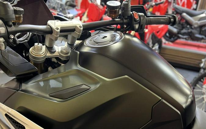 2023 Triumph Tiger 1200 Rally Explorer Matte Khaki Green