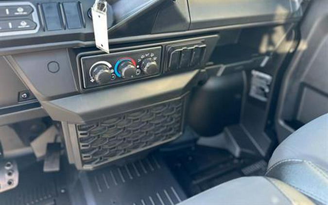 2026 Can-Am Defender XT CAB HD11