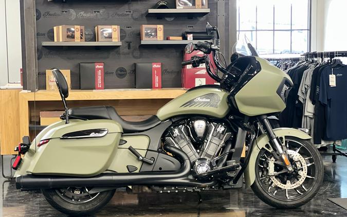 2025 Indian Motorcycle Challenger® Dark Horse® 112