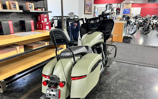 2025 Indian Motorcycle Challenger® Dark Horse® 112