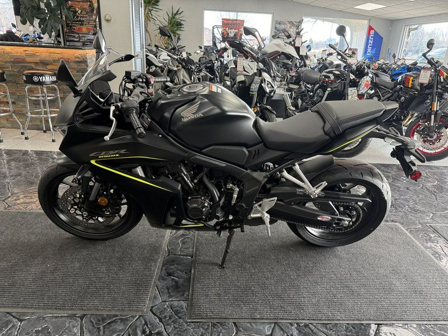 2026 Honda CBR650R E-Clutch