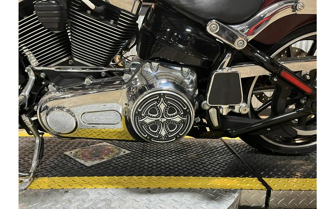 2014 Harley-Davidson® BREAKOUT