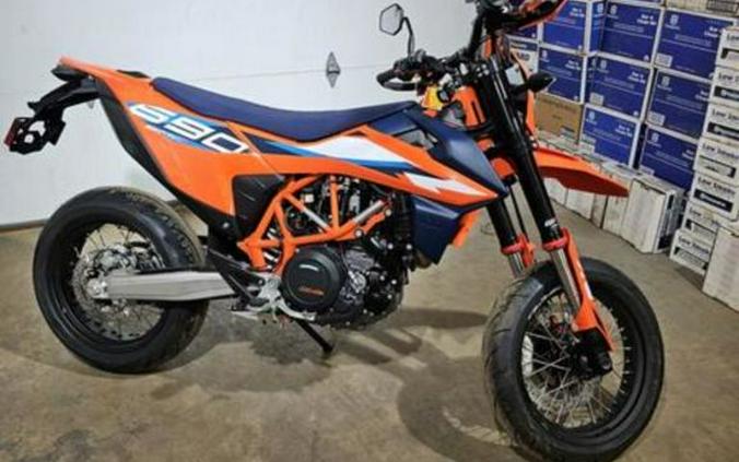 2023 KTM SMC 690 R