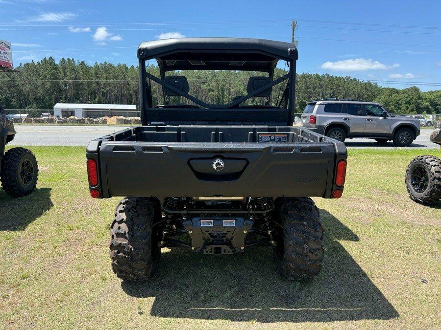 2026 Can-Am Defender HD9