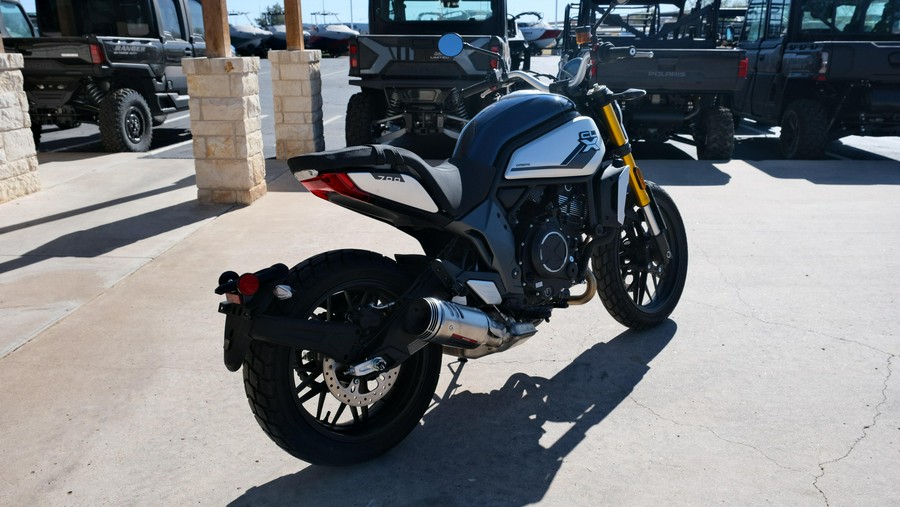 2022 CFMOTO 700CL-X CF700-2US