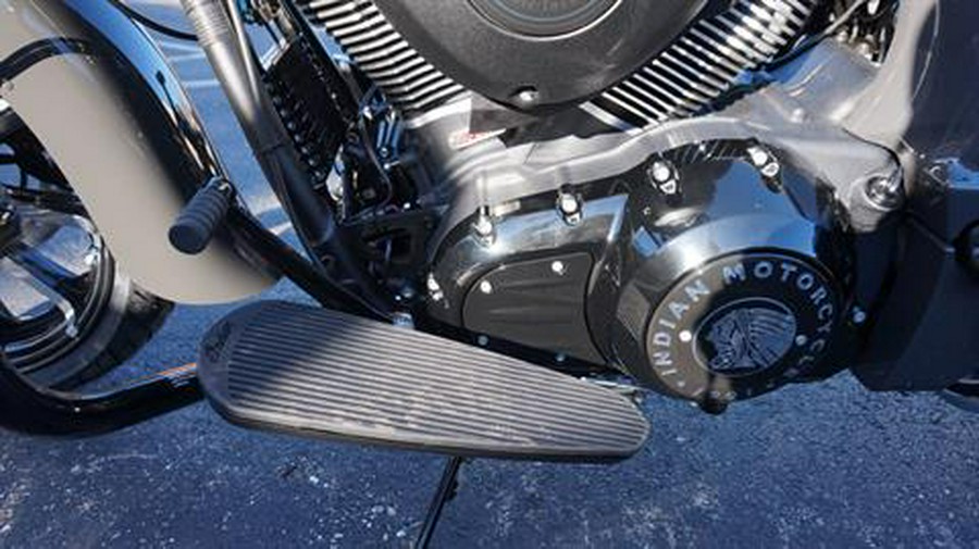 2024 Indian Motorcycle Chieftain® Dark Horse® with PowerBand Audio Package