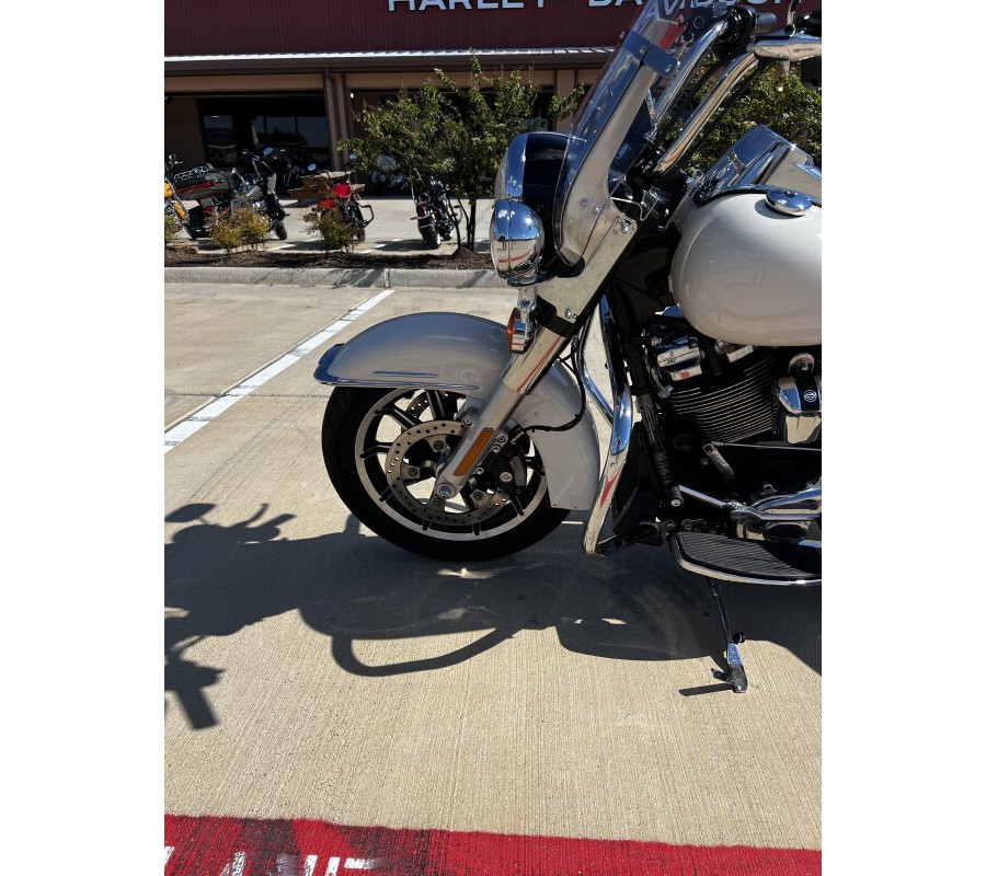 2021 Harley-Davidson Police Road King® Birch White