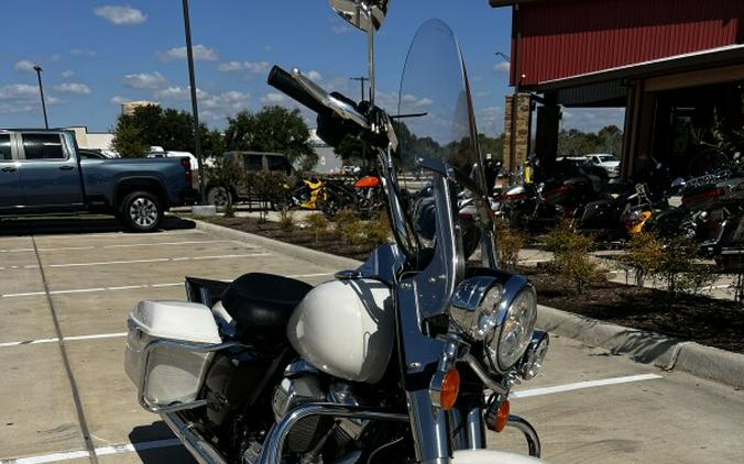 2021 Harley-Davidson Police Road King® Birch White