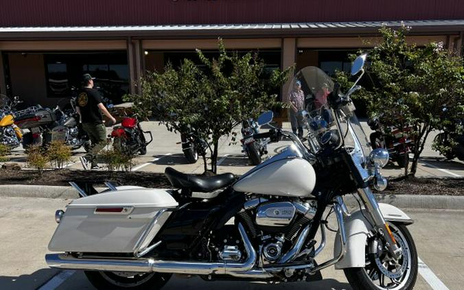 2021 Harley-Davidson Police Road King® Birch White