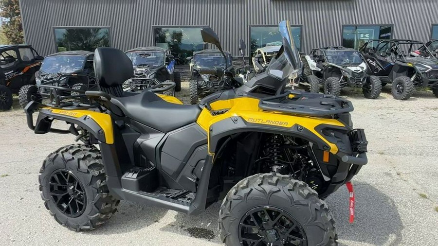 2023 Can-Am® Outlander MAX XT 700