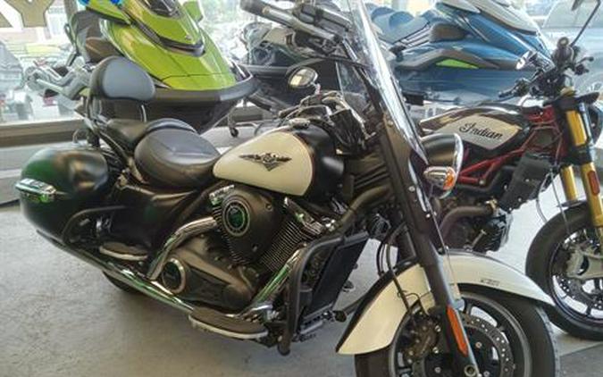 2014 Kawasaki Vulcan® 1700 Nomad™ ABS