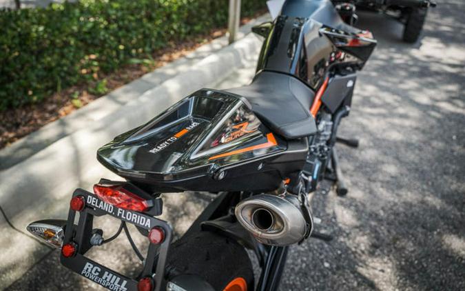 2022 KTM 890 Duke R