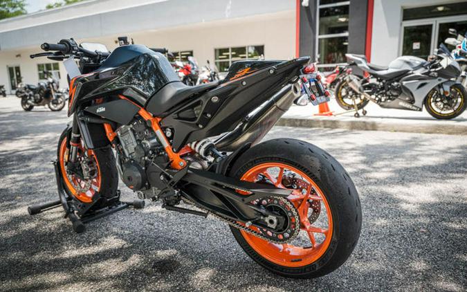 2022 KTM 890 Duke R