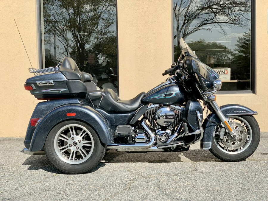 2015 Harley-Davidson Tri Glide Ultra FLHTCUTG