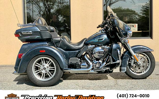 2015 Harley-Davidson Tri Glide Ultra FLHTCUTG