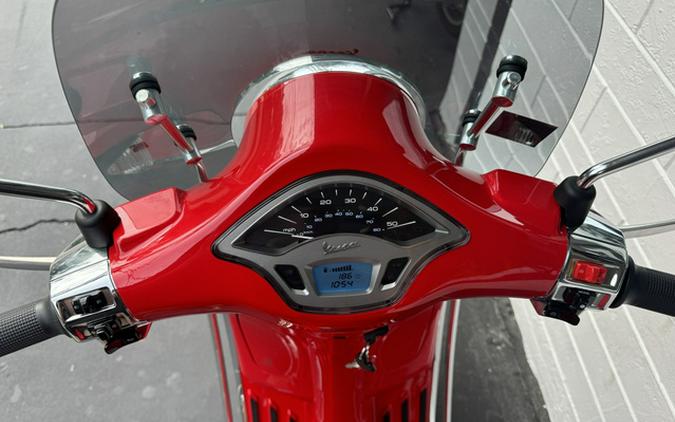 2021 Vespa Primavera 50 Red