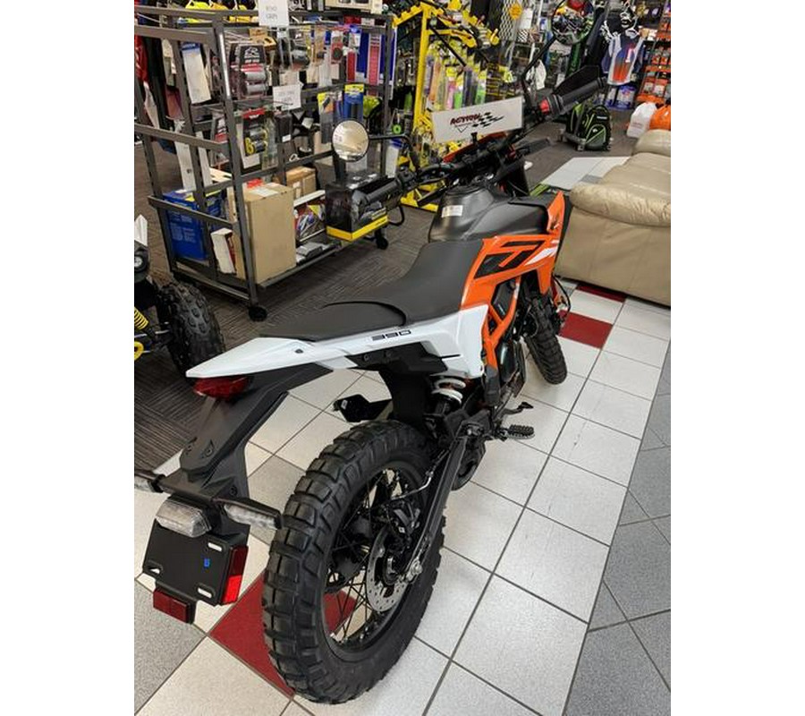 2025 KTM 390 Enduro R