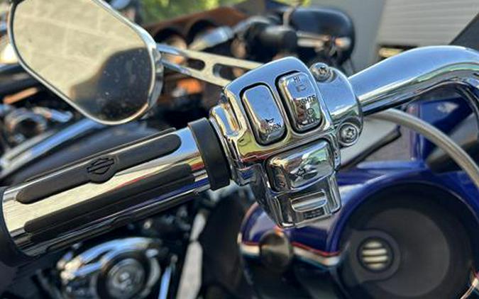 2004 Harley-Davidson FLHTC/FLHTCI Electra Glide® Classic