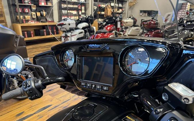2026 Indian Motorcycle® Roadmaster® PowerPlus Dark Horse® Black Smoke