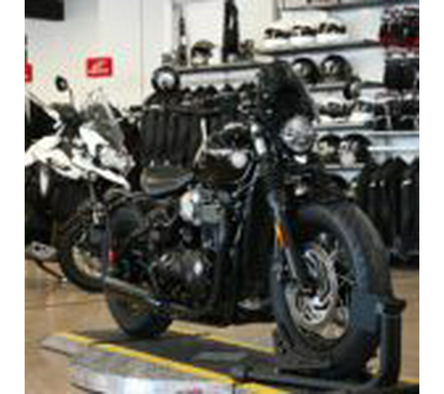 2019 Triumph Bobber Black