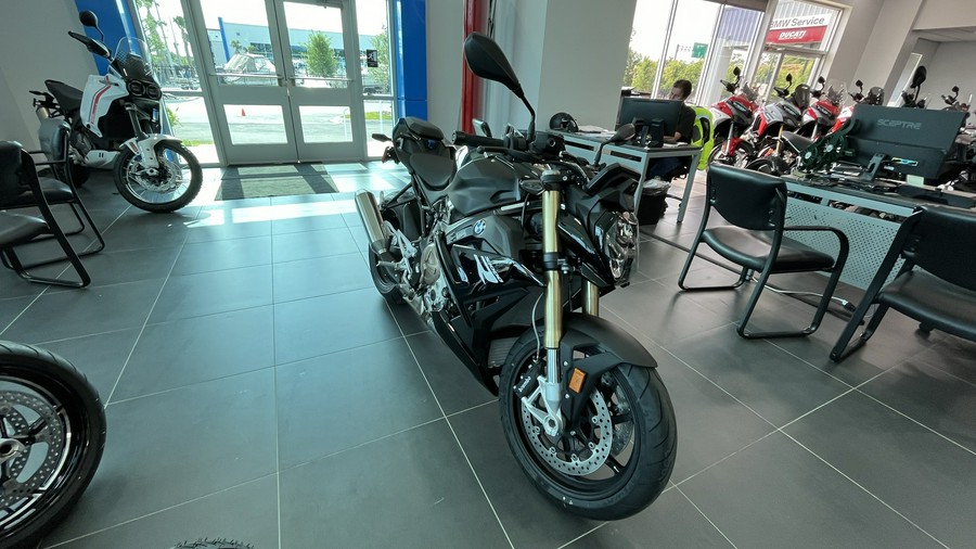 2024 BMW S 1000 R