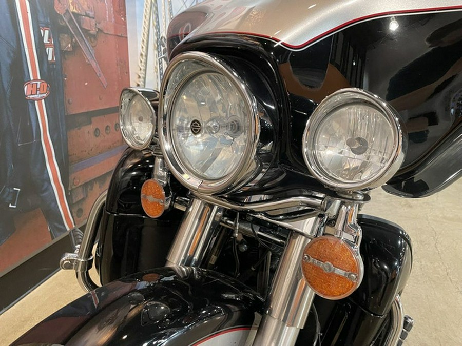 2010 Harley-Davidson FLHTCU - Ultra Classic Electra Glide