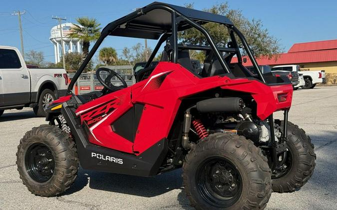2025 Polaris RZR 200 EFI