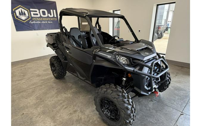 2026 COMMANDER XT 700 - Can-Am