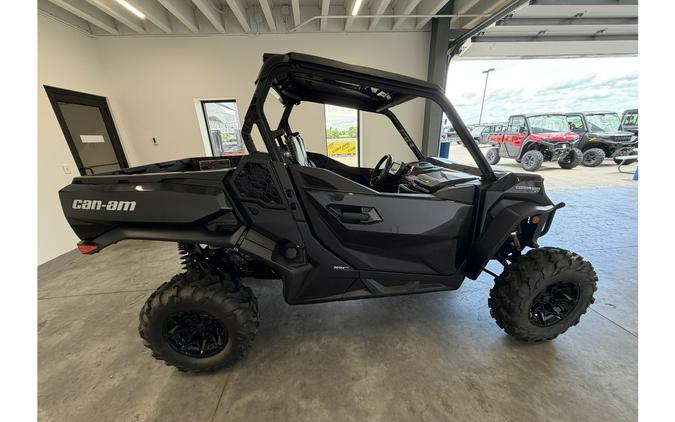2026 COMMANDER XT 700 - Can-Am
