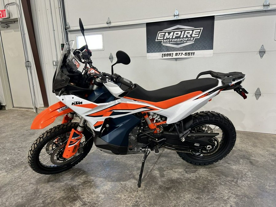 2023 KTM Adventure 890 R