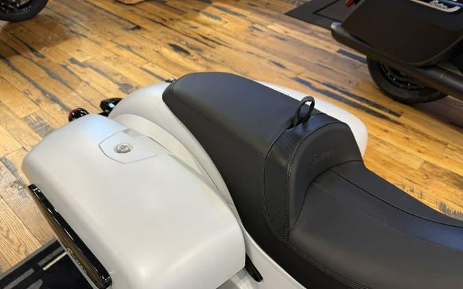 2026 Indian Motorcycle® Springfield ® Dark Horse® Ghost White Metallic Smoke