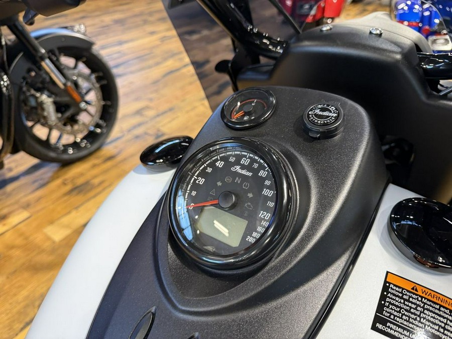 2026 Indian Motorcycle® Springfield ® Dark Horse® Ghost White Metallic Smoke