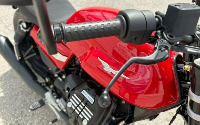 2027 Moto Guzzi V7 Sport