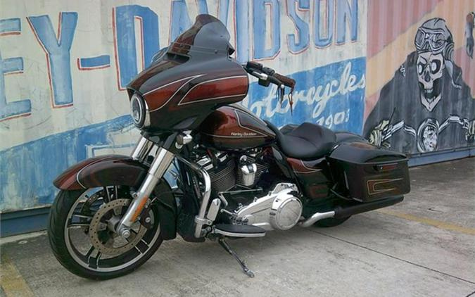 2017 Harley-Davidson® FLHXS - Street Glide® Special