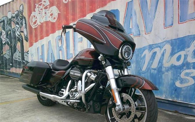 2017 Harley-Davidson® FLHXS - Street Glide® Special