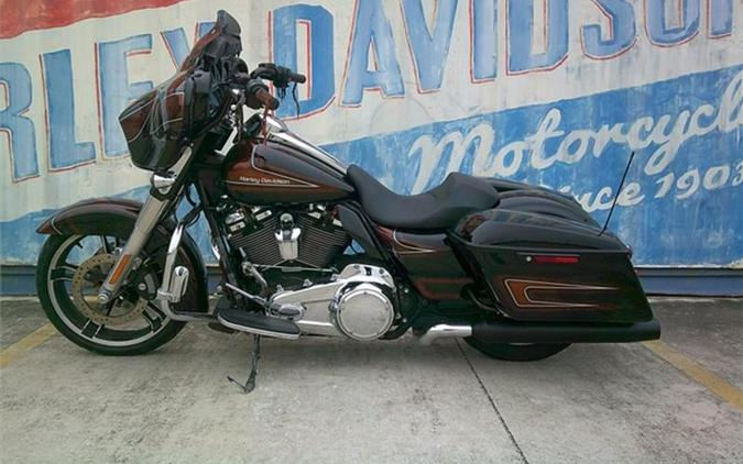 2017 Harley-Davidson® FLHXS - Street Glide® Special
