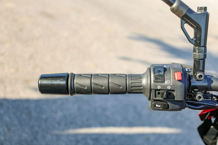 2025 KAWASAKI Z500 SE ABS