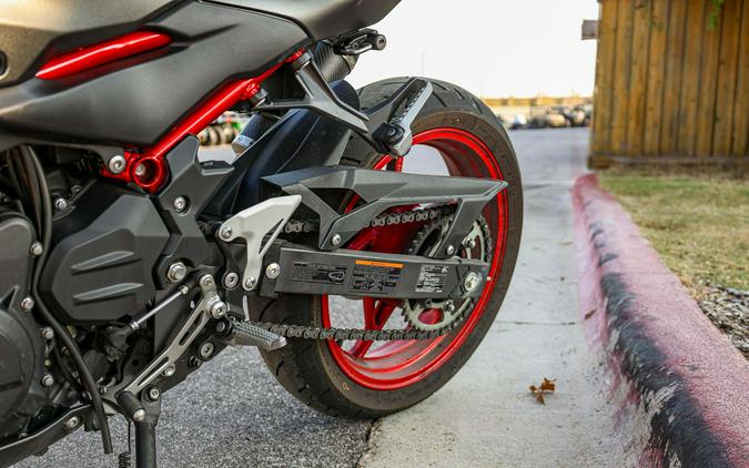 2025 KAWASAKI Z500 SE ABS