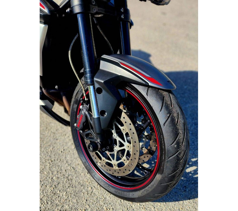 2022 Triumph Street Triple 765R