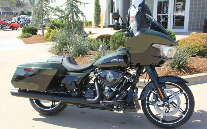 2026 Harley-Davidson Road Glide Olive Steel Metallic/Vivid Black