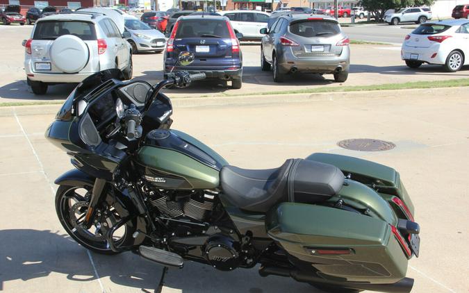 2026 Harley-Davidson Road Glide Olive Steel Metallic/Vivid Black
