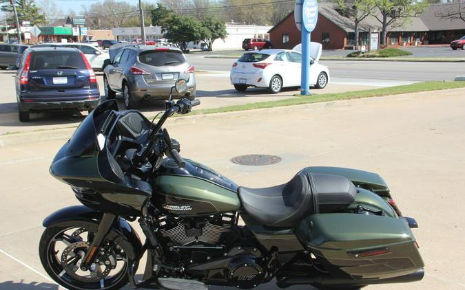 2026 Harley-Davidson Road Glide Olive Steel Metallic/Vivid Black
