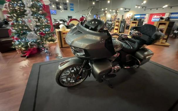 2024 Indian Motorcycle® Pursuit® Limited Titanium/Black Metallic