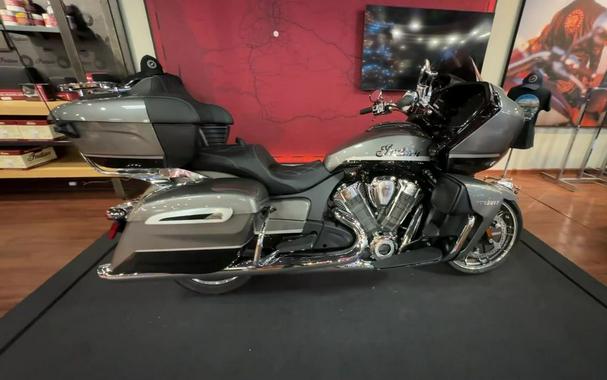 2024 Indian Motorcycle® Pursuit® Limited Titanium/Black Metallic