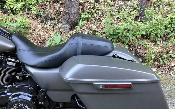 2018 Harley-Davidson® FLHRXS - Road King® Special