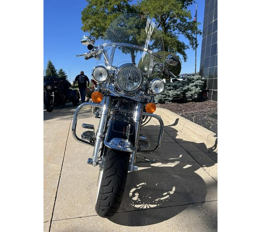 2011 Harley-Davidson® FLHRC - Road King® Classic