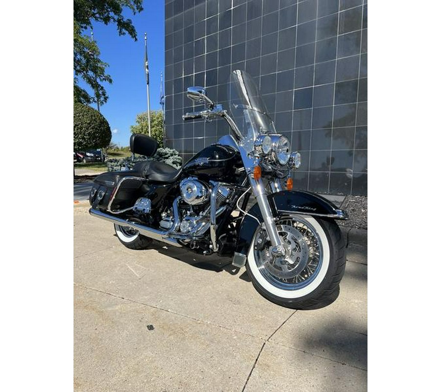 2011 Harley-Davidson® FLHRC - Road King® Classic