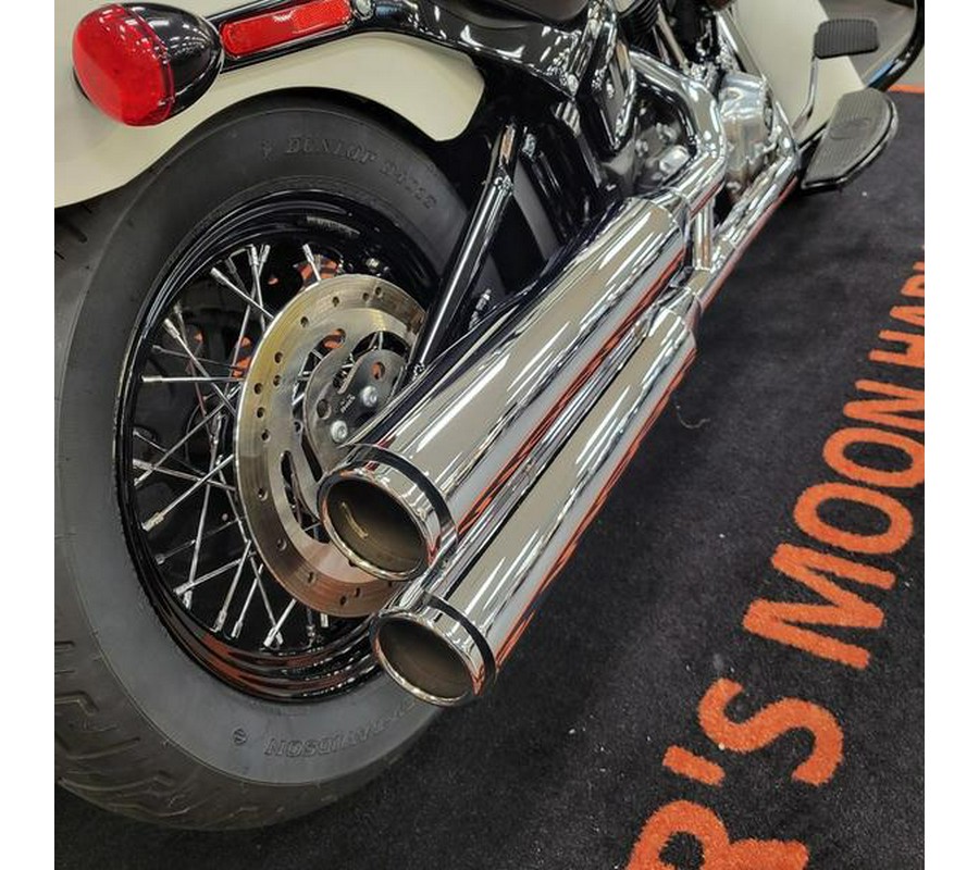 2018 Harley-Davidson® FLSL - Softail® Softail Slim®