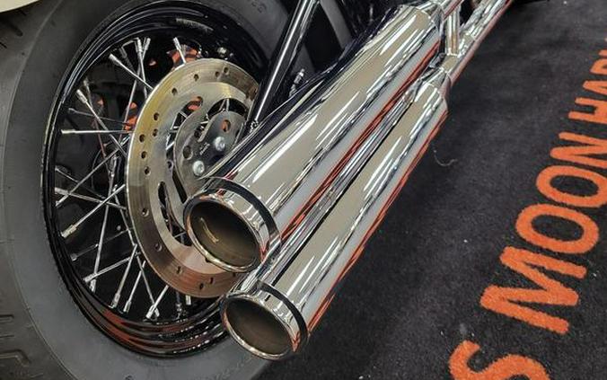 2018 Harley-Davidson® FLSL - Softail® Softail Slim®